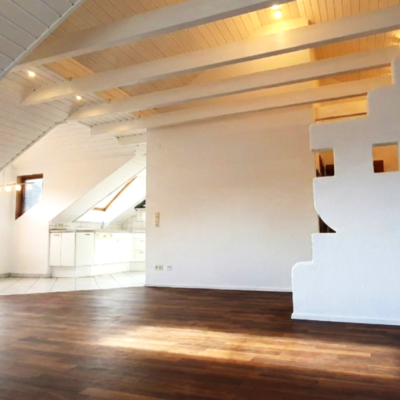 * Traumhafte 2,5 Zi. DG Wohnung - provisionsfrei *